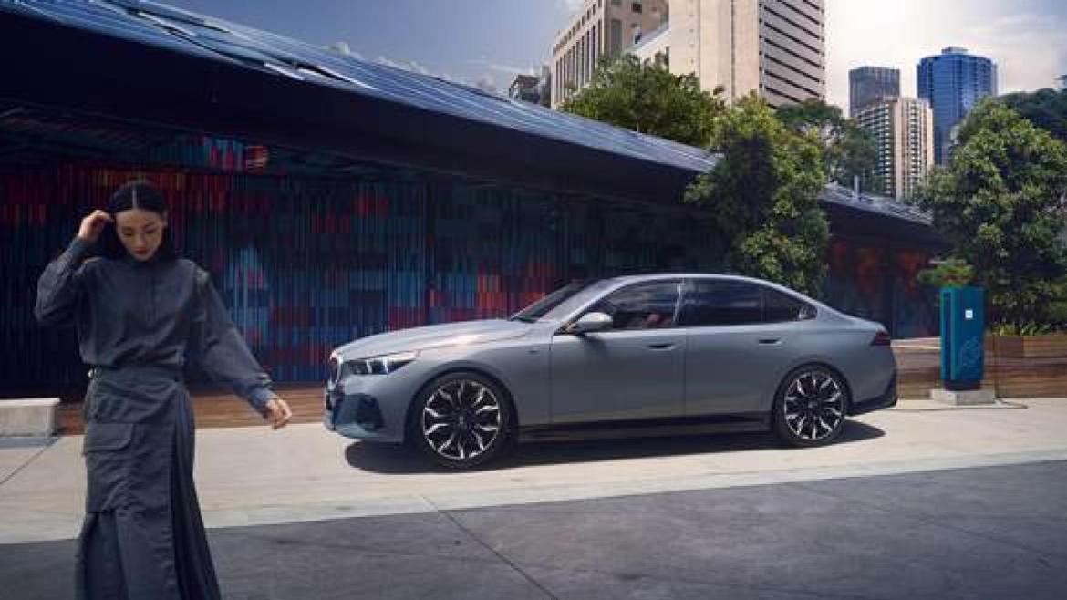 EEN PROEFRIT MET UW FAVORIET BMW MODEL.